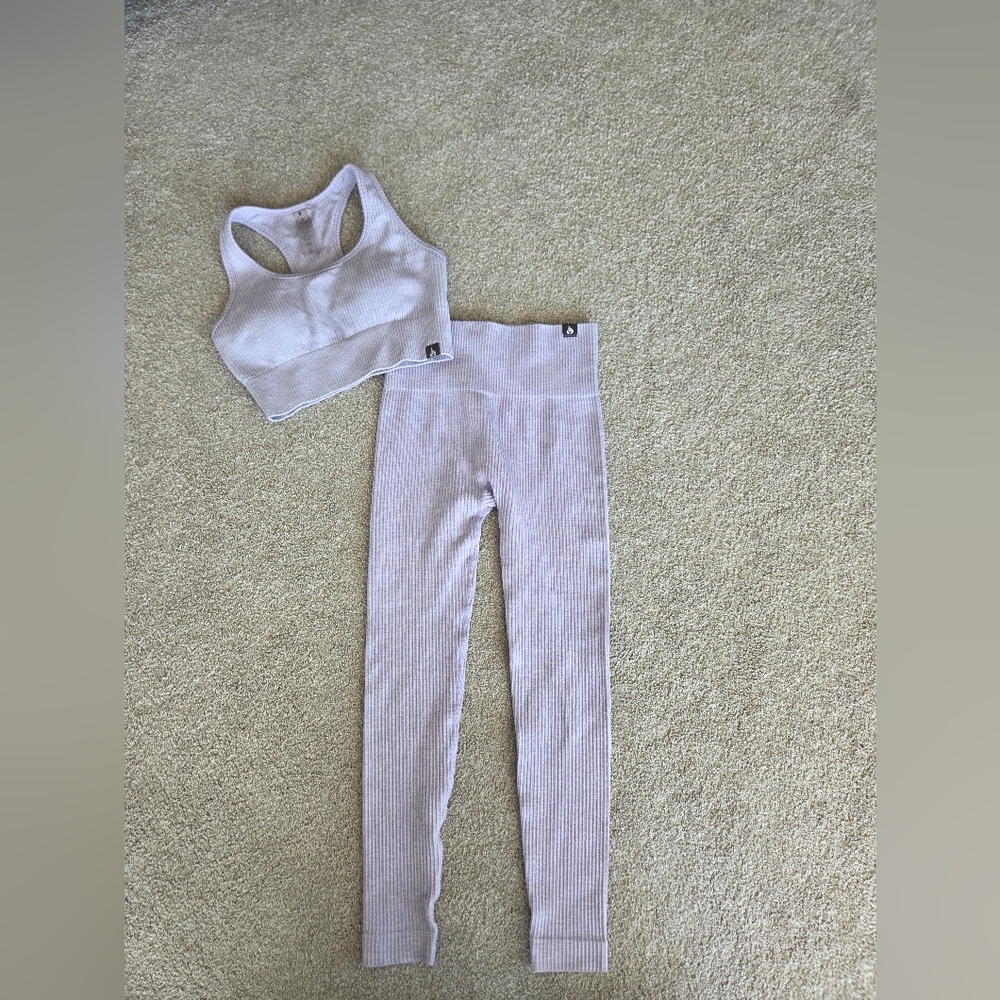 Light Purple Ribbed Sports Bra and Leggings Ryderwear Set